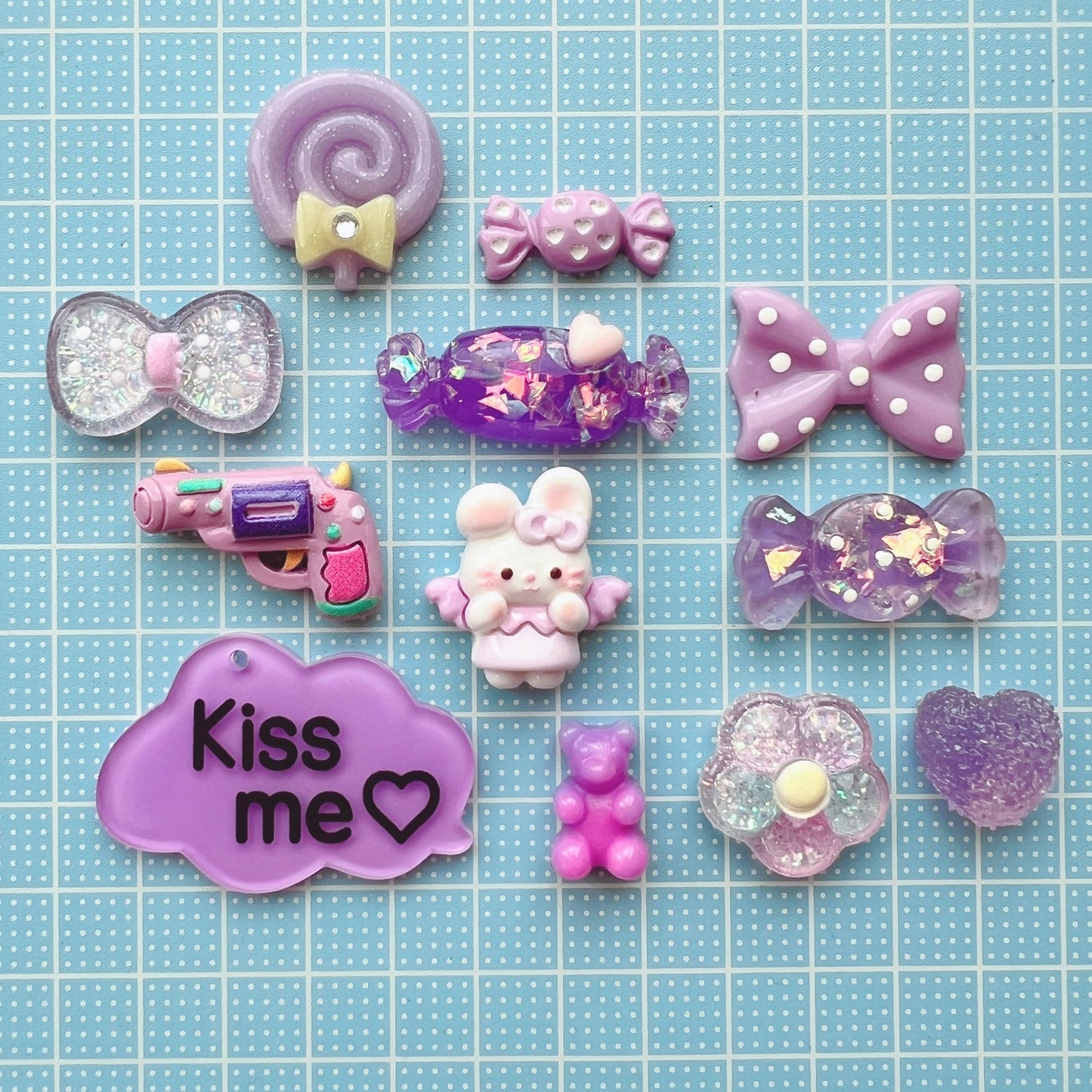 デコパーツ| P-202 デコパーツ 紫 お菓子 リボン Kissmeチャーム キーホルダー パーツ 資材