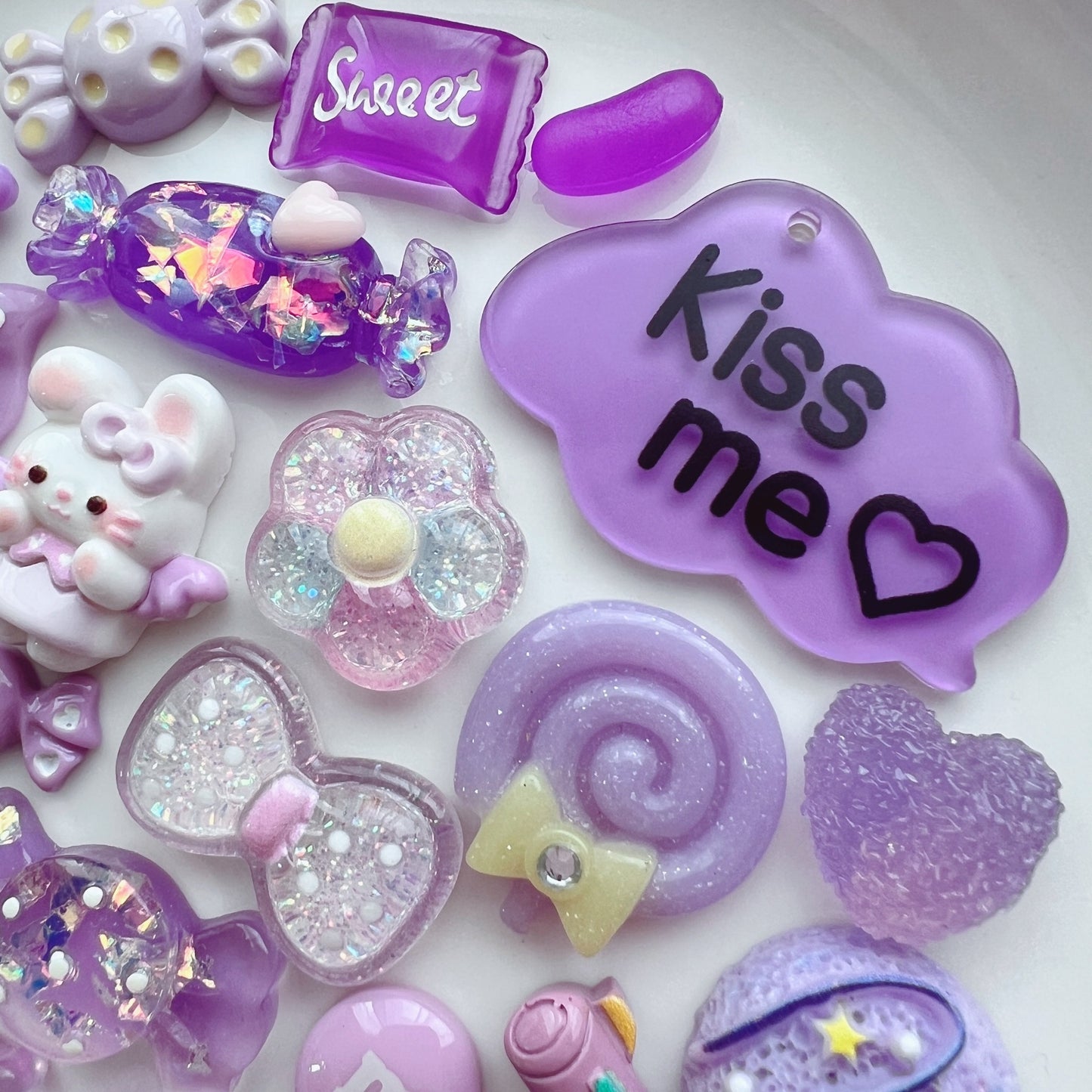デコパーツ| P-202 デコパーツ 紫 お菓子 リボン Kissmeチャーム キーホルダー パーツ 資材