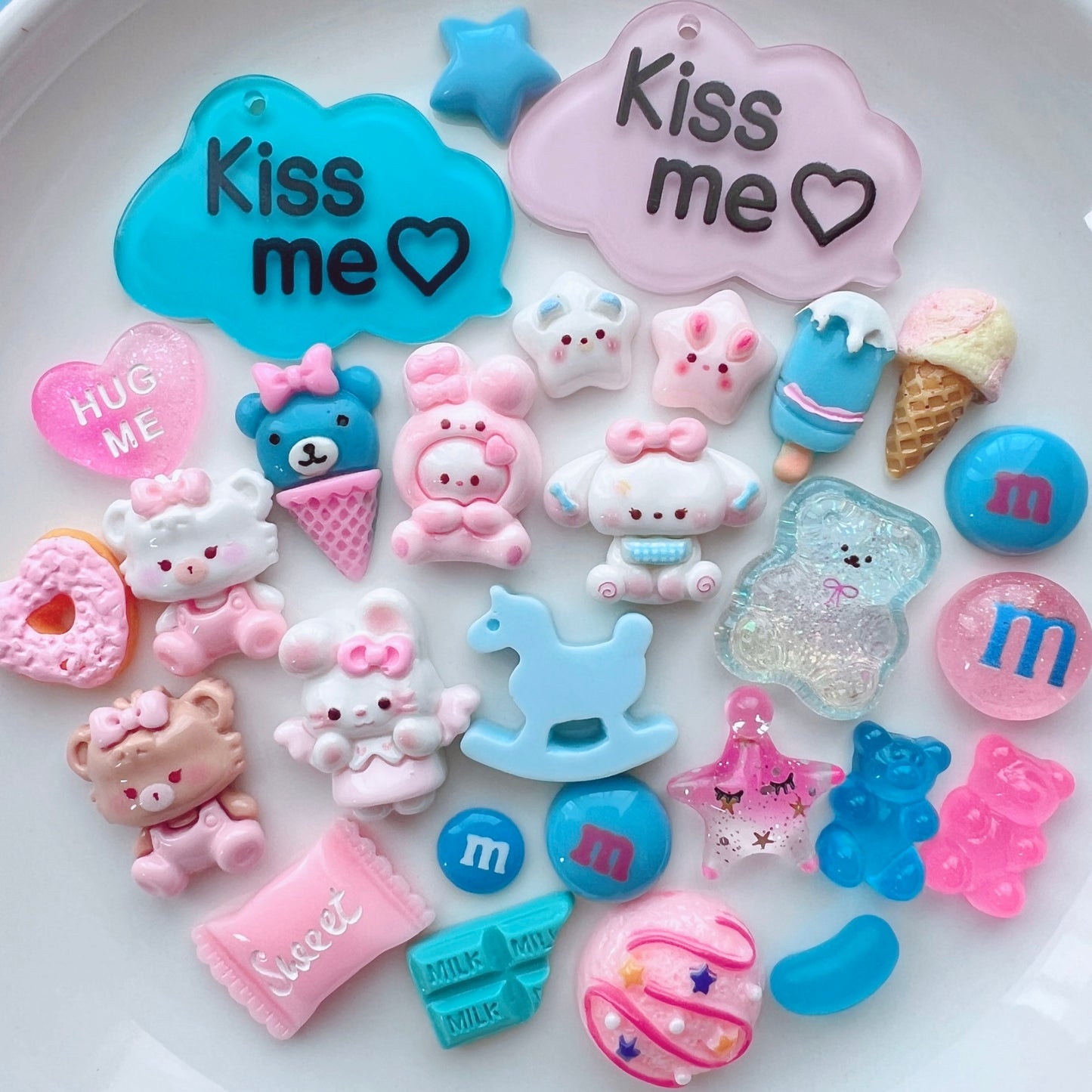 デコパーツ| P-203 デコパーツ ピンク 水色 Kissmeチャーム うさぎ クマ 犬 キーホルダー パーツ 資材
